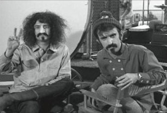 Mike Nesmith as Frank Zappa and Frank Zappa as Mike Nesmith, Still from the TV Episode 