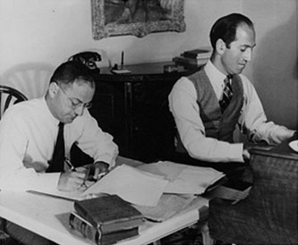 Ira and George Gershwin, Beverly Hills, 1937. Courtesy of the Ira and Leonore Gershwin Trusts.