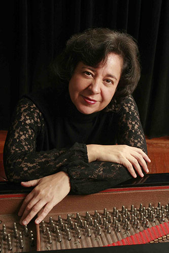 Mirian Conti, <em>piano</em> 